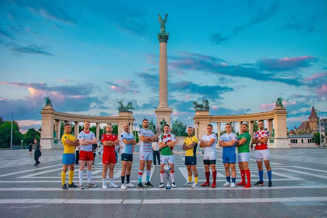 Kapitanowie reprezentacji na Placu Bohaterów w Budapeszcie